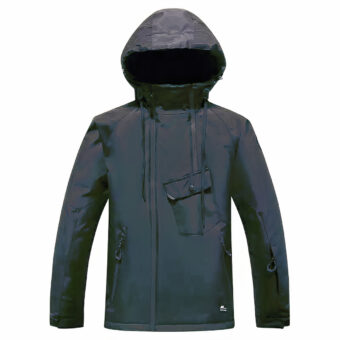Warme schwarze gemischte Ski-Daunenjacke auf einem weißen Hintergrund.